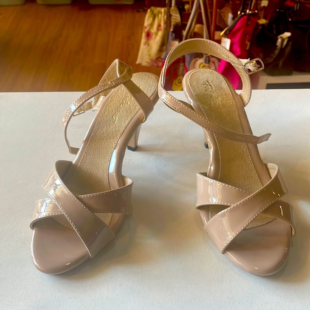 Fabulous cream patent heels